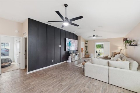 Villa ou maison à vendre à Bunnell, Floride: 4 chambres, 167.22 m2 № 2413602 - photo 7