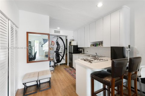Copropriété à louer à Miami Beach, Floride: 37.16 m2 № 2044569 - photo 4