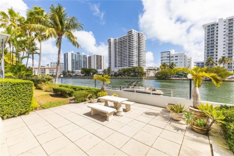 Copropriété à louer à Miami Beach, Floride: 37.16 m2 № 2044569 - photo 18