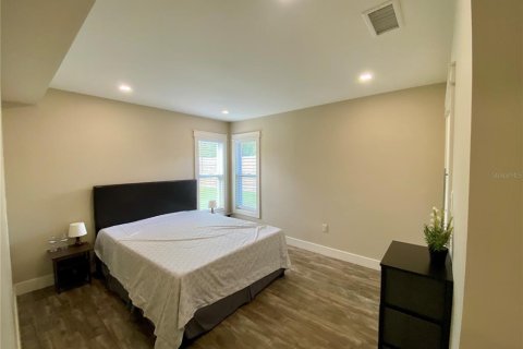 Villa ou maison à louer à Sarasota, Floride: 3 chambres, 118.54 m2 № 2388678 - photo 14