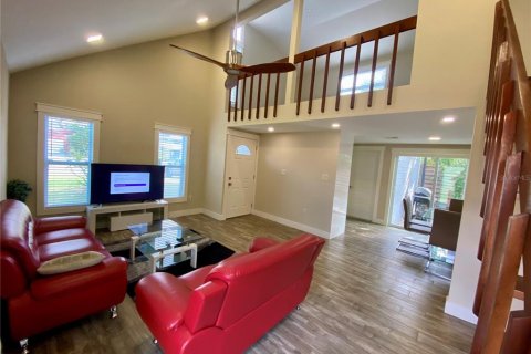 Villa ou maison à louer à Sarasota, Floride: 3 chambres, 118.54 m2 № 2388678 - photo 5