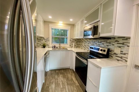 Villa ou maison à louer à Sarasota, Floride: 3 chambres, 118.54 m2 № 2388678 - photo 10