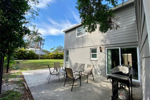 Villa ou maison à louer à Sarasota, Floride: 3 chambres, 118.54 m2 № 2388678 - photo 15