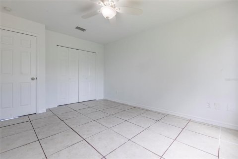 House in North Port, Florida 3 bedrooms, 122.54 sq.m. № 1901040 - photo 27