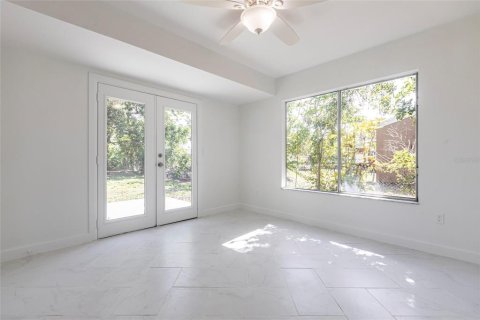 House in North Port, Florida 3 bedrooms, 122.54 sq.m. № 1901040 - photo 14