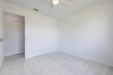 House in North Port, Florida 3 bedrooms, 122.54 sq.m. № 1901040 - photo 23