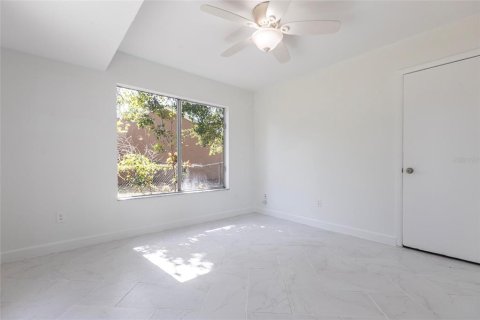 House in North Port, Florida 3 bedrooms, 122.54 sq.m. № 1901040 - photo 15