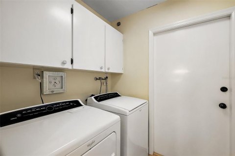 Condominio en venta en Mount Dora, Florida, 3 dormitorios, 216.56 m2 № 1574904 - foto 9