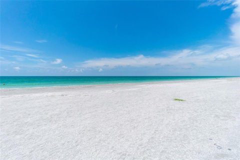 Condo in Englewood, Florida, 2 bedrooms  № 2431092 - photo 20