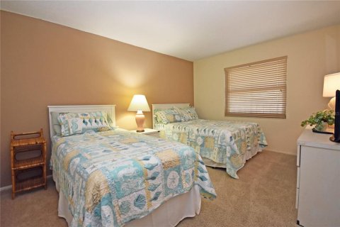 Condo in Englewood, Florida, 2 bedrooms  № 2431092 - photo 16