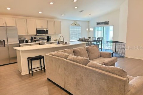 House in Polk City, Florida 4 bedrooms, 166.02 sq.m. № 2240013 - photo 7