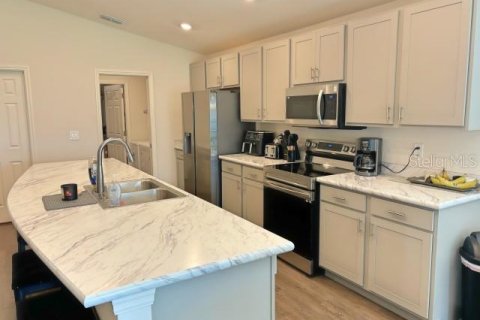 House in Polk City, Florida 4 bedrooms, 166.02 sq.m. № 2240013 - photo 9