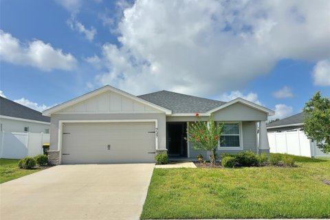 Casa en Polk City, Florida 4 dormitorios, 166.02 m2 № 2240013