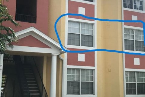 Condo in Orlando, Florida, 1 bedroom № 2400380 - photo 2