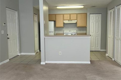 Condo in Orlando, Florida, 1 bedroom № 2400380 - photo 6