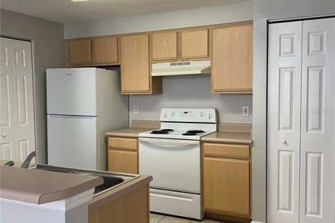 Condo in Orlando, Florida, 1 bedroom № 2400380 - photo 3