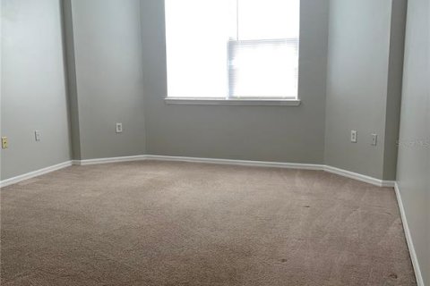 Condo in Orlando, Florida, 1 bedroom № 2400380 - photo 4