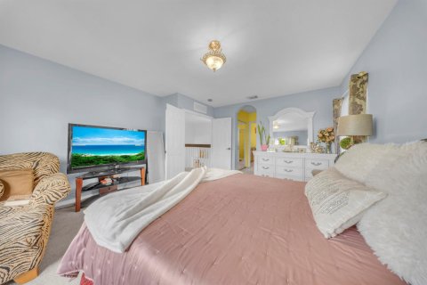 Купить виллу или дом в Уэст-Палм-Бич, Флорида 11 комнат, 253.99м2, № 2261256 - фото 30