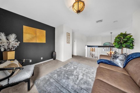 Купить виллу или дом в Уэст-Палм-Бич, Флорида 11 комнат, 253.99м2, № 2261256 - фото 24