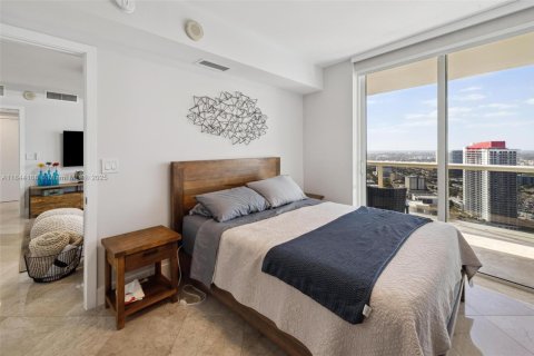 Condominio en alquiler en Hallandale Beach, Florida, 3 dormitorios, 145.95 m2 № 1888935 - foto 26