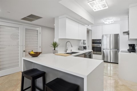 Condominio en alquiler en Hallandale Beach, Florida, 3 dormitorios, 145.95 m2 № 1888935 - foto 14