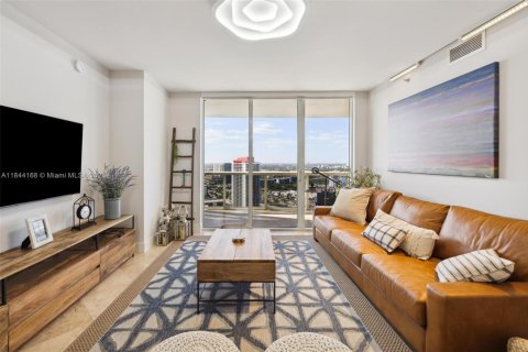 Condominio en alquiler en Hallandale Beach, Florida, 3 dormitorios, 145.95 m2 № 1888935 - foto 6