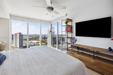 Condominio en alquiler en Hallandale Beach, Florida, 3 dormitorios, 145.95 m2 № 1888935 - foto 22