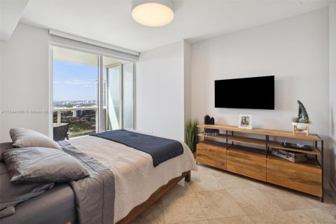 Condominio en alquiler en Hallandale Beach, Florida, 3 dormitorios, 145.95 m2 № 1888935 - foto 25