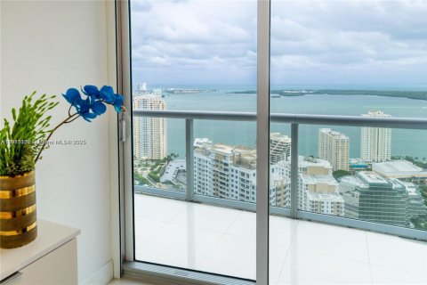 Condominio en alquiler en Miami, Florida, 2 dormitorios, 121.98 m2 № 1967186 - foto 10