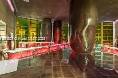 Condominio en alquiler en Miami, Florida, 2 dormitorios, 121.98 m2 № 1967186 - foto 23