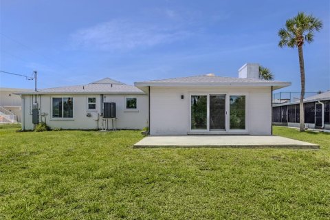 House in Venice, Florida 3 bedrooms, 156.82 sq.m. № 2101822 - photo 20