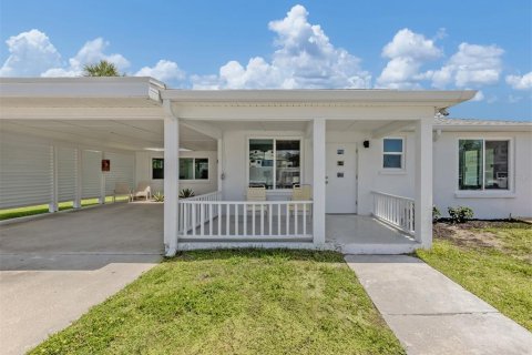 House in Venice, Florida 3 bedrooms, 156.82 sq.m. № 2101822