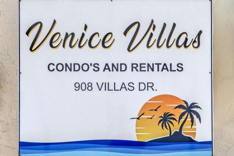 House in Venice, Florida 3 bedrooms, 156.82 sq.m. № 2101822 - photo 27