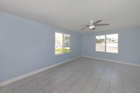 House in Venice, Florida 3 bedrooms, 156.82 sq.m. № 2101822 - photo 14