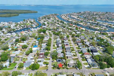 Casa en venta en Saint Petersburg, Florida, 3 dormitorios, 138.42 m2 № 1578812 - foto 17