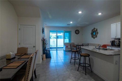 Townhouse in Wesley Chapel, Florida 3 bedrooms, 155.43 sq.m. № 1658285 - photo 22