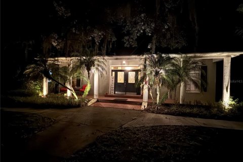 Villa ou maison à vendre à Chuluota, Floride: 4 chambres, 191.66 m2 № 2416356 - photo 2