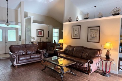 Villa ou maison à vendre à Chuluota, Floride: 4 chambres, 191.66 m2 № 2416356 - photo 5