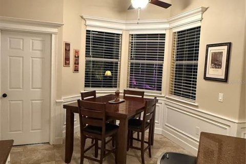 Villa ou maison à vendre à Chuluota, Floride: 4 chambres, 191.66 m2 № 2416356 - photo 6