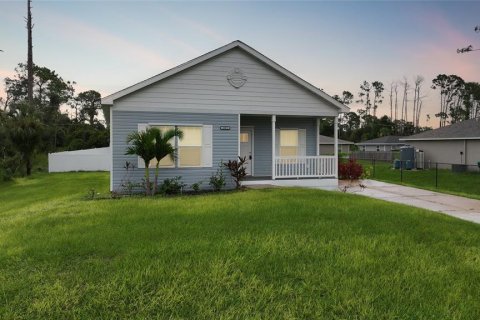 Casa en venta en Port Charlotte, Florida, 3 dormitorios, 144.93 m2 № 1919050 - foto 1