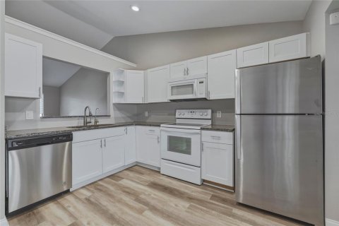 Townhouse in Titusville, Florida 3 bedrooms, 95.69 sq.m. № 2157529 - photo 16