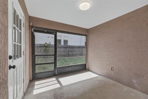 Townhouse in Titusville, Florida 3 bedrooms, 95.69 sq.m. № 2157529 - photo 22