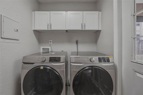 Townhouse in Titusville, Florida 3 bedrooms, 95.69 sq.m. № 2157529 - photo 21