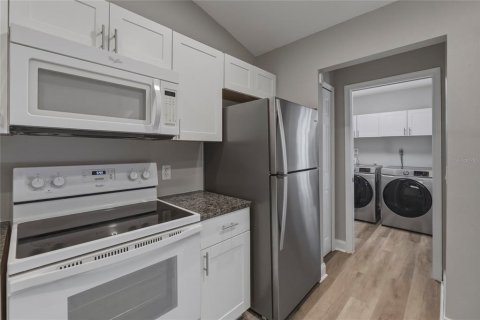 Townhouse in Titusville, Florida 3 bedrooms, 95.69 sq.m. № 2157529 - photo 19