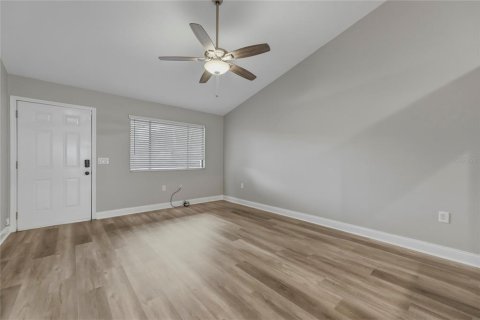 Townhouse in Titusville, Florida 3 bedrooms, 95.69 sq.m. № 2157529 - photo 12