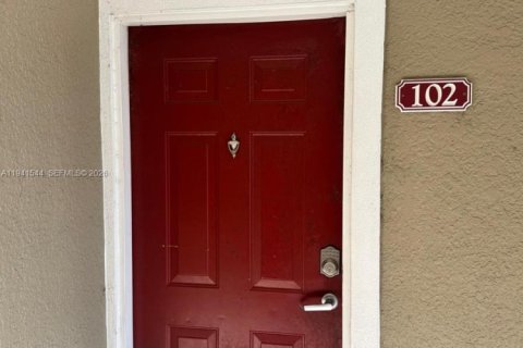 Copropriété à louer à Orlando, Floride: 1 chambre № 1999478 - photo 4