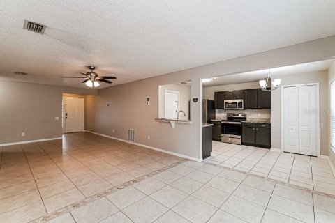 Villa ou maison à louer à Riverview, Floride: 3 chambres, 118.91 m2 № 1820509 - photo 6