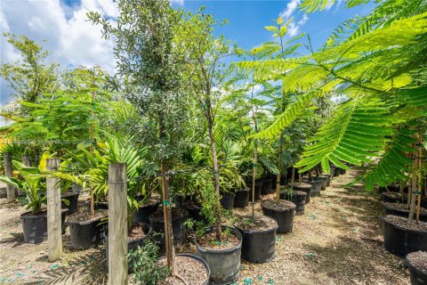 Commercial property in Miami, Florida № 1698084 - photo 16