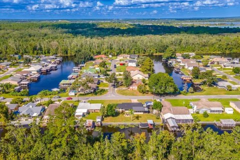 Villa ou maison à vendre à Tavares, Floride: 2 chambres, 129.13 m2 № 2419553 - photo 5