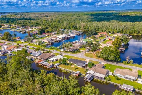Villa ou maison à vendre à Tavares, Floride: 2 chambres, 129.13 m2 № 2419553 - photo 6